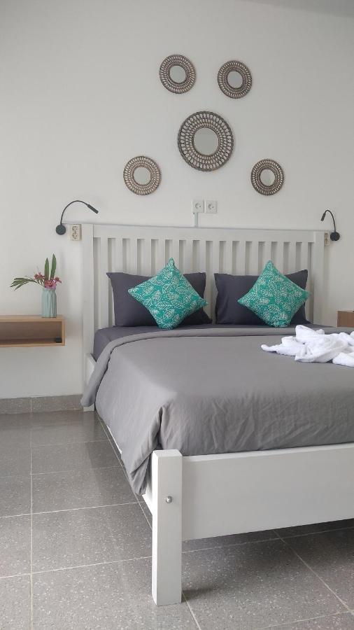 Anjo Maumere Hotel & Restaurant Zewnętrze zdjęcie