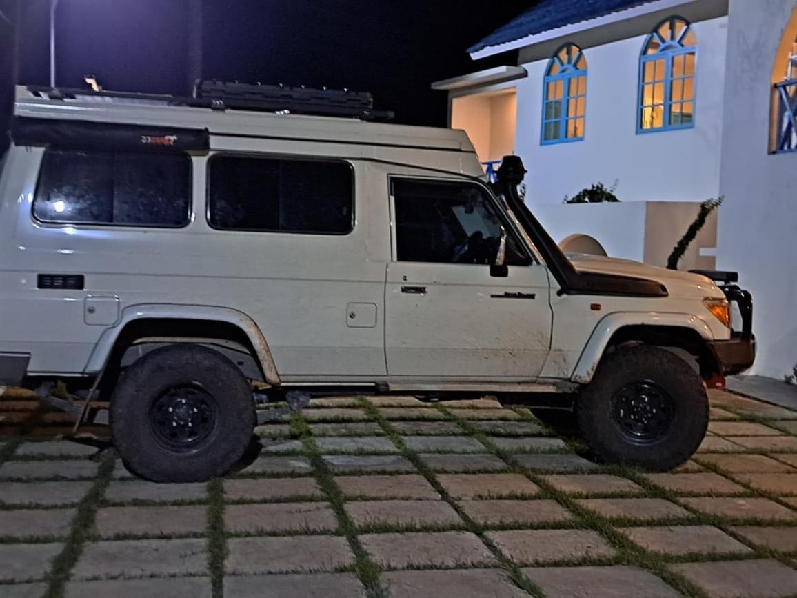 Anjo Maumere Hotel & Restaurant Zewnętrze zdjęcie